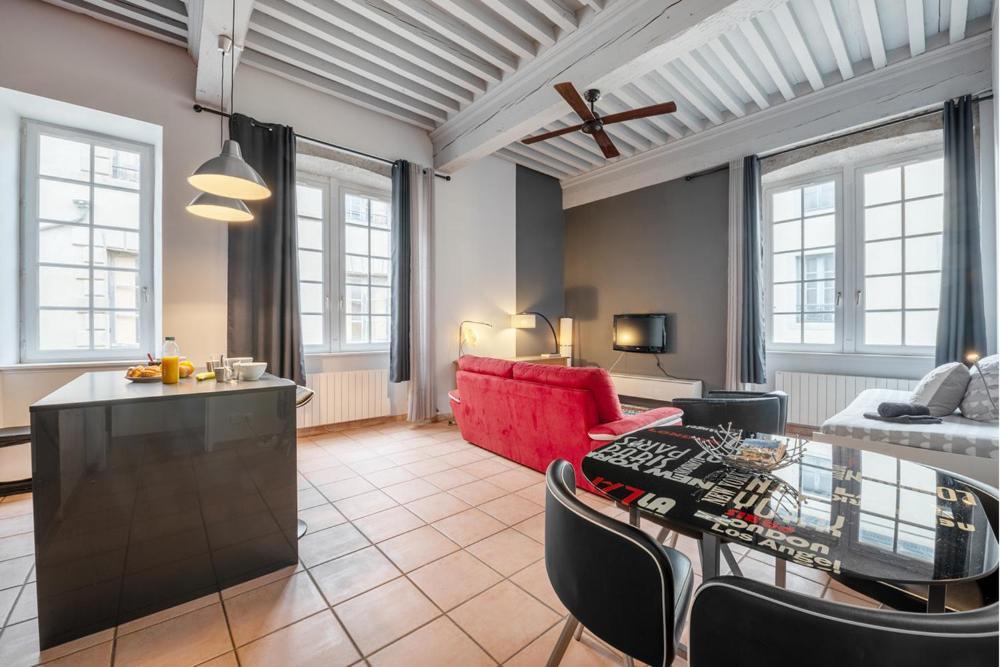 קרקסון Emplacement N°1 Tres Bel Appartement Spacieux מראה חיצוני תמונה
